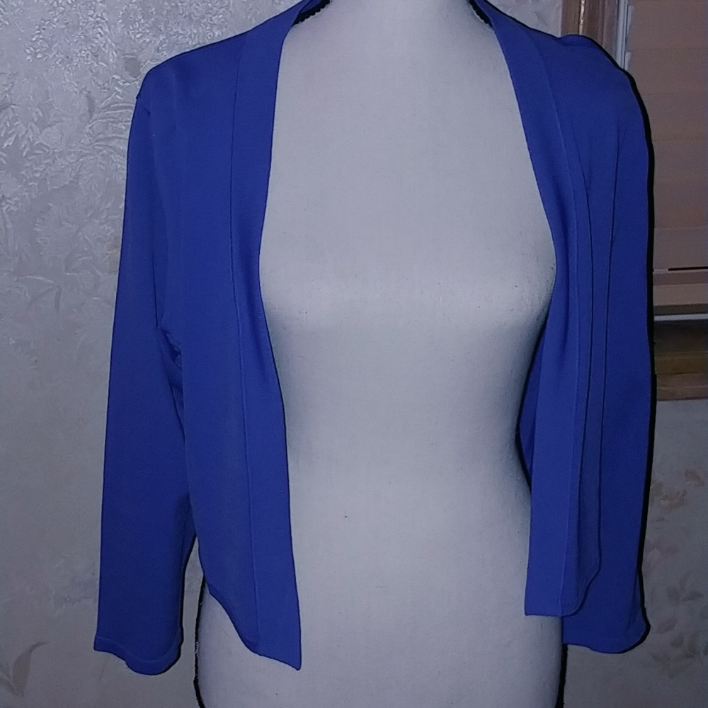 🥀NWT🥀 WHBM -RIBBED SHRUG JACKET